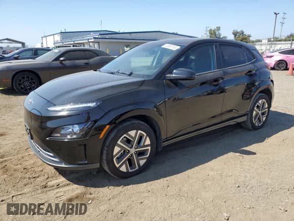 ✅ 2023 Hyundai Kona SE • VIN: KM8K23AGXPU166833 • Лот: 74969134. Опубликован ранее на Copart с пробегом 25 687 миль. Бесплатный доступ к архиву аукционных продаж из США и подробный отчёт об истории автомобиля на DreamBid. Изображение 1.