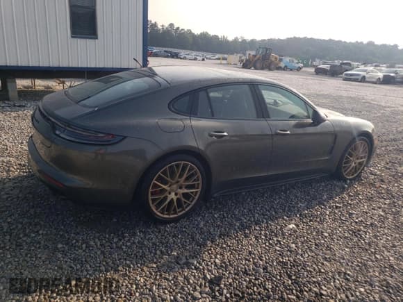 ✅ 2023 Porsche Panamera GTS • VIN: WP0AG2A70PL135544 • Лот: 58433495. Опубликован ранее на Copart с пробегом 8 984 миль. Бесплатный доступ к архиву аукционных продаж из США и подробный отчёт об истории автомобиля на DreamBid. Изображение 3.