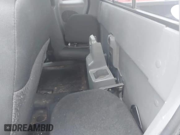 ✅ 2008 Ford Ranger XLT • VIN: 1FTZR45E88PA72964 • Lot: 43771885. Wystawiony na IAAI z przebiegiem 112 879 mil. Bezpłatny archiwum sprzedaży aukcyjnych z USA i szczegółowy raport historii pojazdu na DreamBid. Zdjęcie 8.