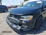 ✅ 2016 Volkswagen Jetta SEL • VIN: 3VWL17AJXGM211141 • Lot: 43153216. Wystawiony na IAAI z przebiegiem 120 238 mil. Bezpłatny archiwum sprzedaży aukcyjnych z USA i szczegółowy raport historii pojazdu na DreamBid. Zdjęcie 6.