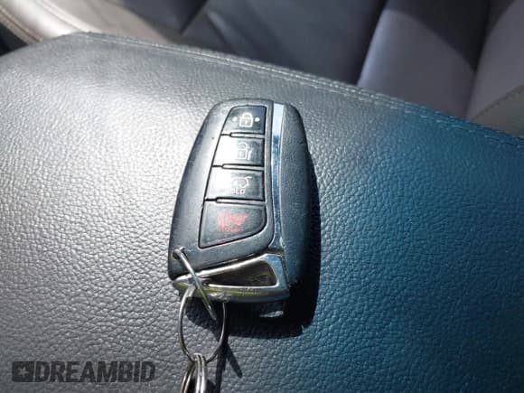 ✅ 2015 Hyundai Santa Fe Limited • VIN: KM8SN4HF3FU110855 • Лот: 42031780. Опубликован ранее на IAAI с пробегом 161 259 миль. Бесплатный доступ к архиву аукционных продаж из США и подробный отчёт об истории автомобиля на DreamBid. Изображение 11.