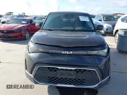 ✅ 2023 Kia Soul LX • VIN: KNDJ23AU9P7864063 • Lot: 42821024. Wystawiony na IAAI z przebiegiem 43 050 mil. Bezpłatny archiwum sprzedaży aukcyjnych z USA i szczegółowy raport historii pojazdu na DreamBid. Zdjęcie 12.