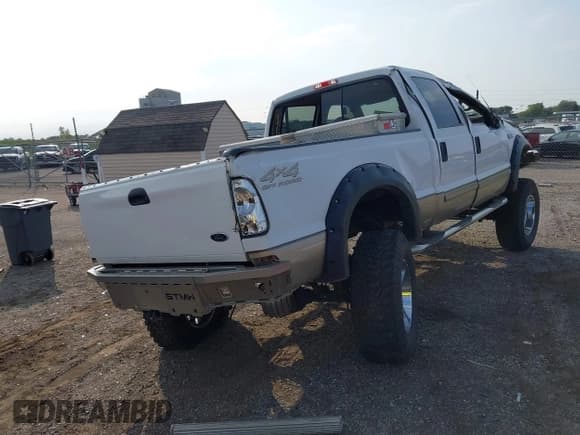 ✅ 2001 Ford F-250 XL • VIN: 1FTNW21S11EA10038 • Lot: 43460859. Wystawiony na IAAI z przebiegiem 84 474 mil. Bezpłatny archiwum sprzedaży aukcyjnych z USA i szczegółowy raport historii pojazdu na DreamBid. Zdjęcie 4.