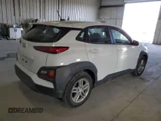 2020 Hyundai Kona SE с VIN KM8K12AA0LU466660, выставлен на аукционе Copart как лот 44336283 с пробегом 87 948 миль миль и . История ставок и продаж доступна на DreamBid. Изображение 3.