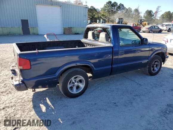 ✅ 2000 Chevrolet S-10 LS • VIN: 1GCCS1446YK116300 • Лот: 82114274. Опубликован ранее на Copart с пробегом Не указан. Бесплатный доступ к архиву аукционных продаж из США и подробный отчёт об истории автомобиля на DreamBid. Изображение 3.