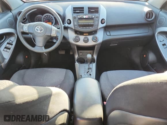 ✅ 2007 Toyota RAV4 Sport • VIN: JTMBK32V576027778 • Лот: 89541185. Опубликован ранее на Copart с пробегом 221 364 миль. Бесплатный доступ к архиву аукционных продаж из США и подробный отчёт об истории автомобиля на DreamBid. Изображение 8.