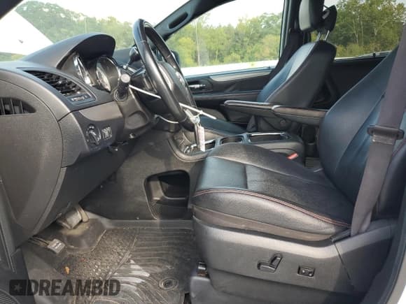 ✅ 2019 Dodge Grand Caravan GT • VIN: 2C4RDGEG9KR785749 • Лот: 81766675. Опубликован ранее на Copart с пробегом 62 342 миль. Бесплатный доступ к архиву аукционных продаж из США и подробный отчёт об истории автомобиля на DreamBid. Изображение 7.