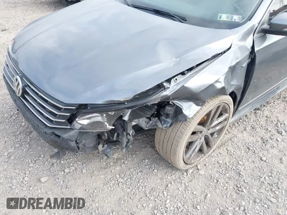 ✅ 2017 Volkswagen Passat R-Line • VIN: 1VWDT7A34HC069128 • Lot: 42834284. Wystawiony na IAAI z przebiegiem 101 879 mil. Bezpłatny archiwum sprzedaży aukcyjnych z USA i szczegółowy raport historii pojazdu na DreamBid. Zdjęcie 6.