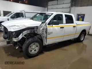 2019 Ram 1500 Tradesman z VIN 1C6RR7ST4KS720834, wystawiony jako Copart lot #62120845 z przebiegiem 115 714 mil mil oraz Czysty tytuł • Clean title. Historia ofert i sprzedaży dostępna na DreamBid. Obrazek 1.