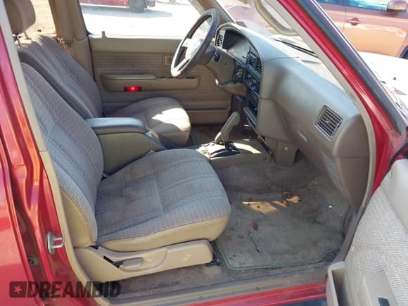 ✅ 1994 Toyota 4Runner • VIN: JT3VN39W3R0163694 • Lot: 42875456. Listed on IAAI with Not provided. Free auction sales archive from the USA and detailed vehicle history report at DreamBid. Image 5.