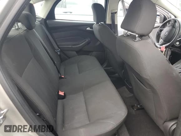 ✅ 2015 Ford Focus SE • VIN: 1FADP3F25FL275643 • Lot: 93645995. Wystawiony na Copart z przebiegiem 138 269 mil. Bezpłatny archiwum sprzedaży aukcyjnych z USA i szczegółowy raport historii pojazdu na DreamBid. Zdjęcie 10.