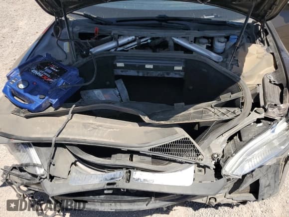 ✅ 2014 Tesla Model S 60 • VIN: 5YJSA1H14EFP31970 • Lot: 56218515. Wystawiony na Copart z przebiegiem 68 981 mil. Bezpłatny archiwum sprzedaży aukcyjnych z USA i szczegółowy raport historii pojazdu na DreamBid. Zdjęcie 11.