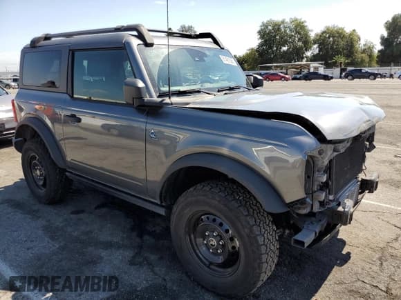 ✅ 2022 Ford Bronco • VIN: 1FMDE5CP6NLB37020 • Лот: 81491585. Опубликован ранее на Copart с пробегом 29 796 миль. Бесплатный доступ к архиву аукционных продаж из США и подробный отчёт об истории автомобиля на DreamBid. Изображение 4.
