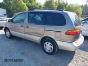 ✅ 1998 Toyota Sienna LE • VIN: 4T3ZF13C3WU037100 • Lot: 43176781. Wystawiony na IAAI z przebiegiem 231 523 mil. Bezpłatny archiwum sprzedaży aukcyjnych z USA i szczegółowy raport historii pojazdu na DreamBid. Zdjęcie 3.