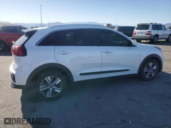 ✅ 2022 Kia Niro EX Premium • VIN: KNDCC3LD4N5521480 • Lot: 45982195. Wystawiony na Copart z przebiegiem 36 078 mil. Bezpłatny archiwum sprzedaży aukcyjnych z USA i szczegółowy raport historii pojazdu na DreamBid. Zdjęcie 3.