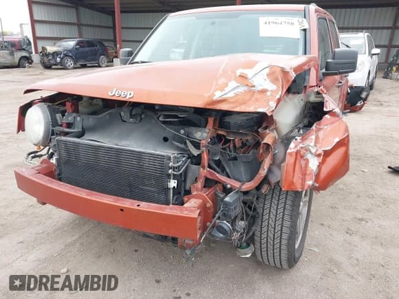 ✅ 2008 Jeep Patriot Sport • VIN: 1J8FT28W58D547879 • Lot: 41964758. Listed on IAAI with 97,941 mi. Free auction sales archive from the USA and detailed vehicle history report at DreamBid. Image 6.