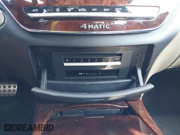 ✅ 2012 Mercedes-Benz S S 350 BlueTEC • VIN: WDDNG8DBXCA428755 • Лот: 43077463. Опубликован ранее на IAAI с пробегом 234 076 миль. Бесплатный доступ к архиву аукционных продаж из США и подробный отчёт об истории автомобиля на DreamBid. Изображение 19.