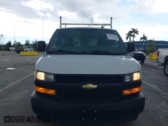 ✅ 2018 Chevrolet Express Cargo • VIN: 1GCWGAFPXJ1319661 • Лот: 43060332. Опубликован ранее на IAAI с пробегом 143 791 миль. Бесплатный доступ к архиву аукционных продаж из США и подробный отчёт об истории автомобиля на DreamBid. Изображение 6.