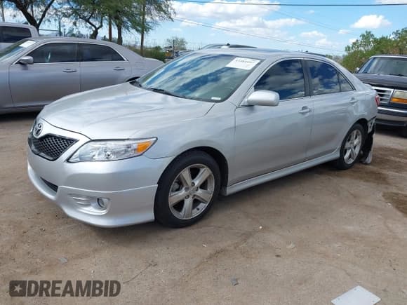✅ 2011 Toyota Camry LE • VIN: 4T1BF3EK6BU215926 • Lot: 43481097. Wystawiony na IAAI z przebiegiem 150 552 mil. Bezpłatny archiwum sprzedaży aukcyjnych z USA i szczegółowy raport historii pojazdu na DreamBid. Zdjęcie 2.