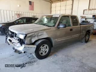 2003 Chevrolet Silverado 1500 LS with VIN 2GCEC19T731136800, listed as a Copart auction lot 82684545 with 247,988 mi miles and Salvage title. Bid and sale history available at DreamBid. Image 1.