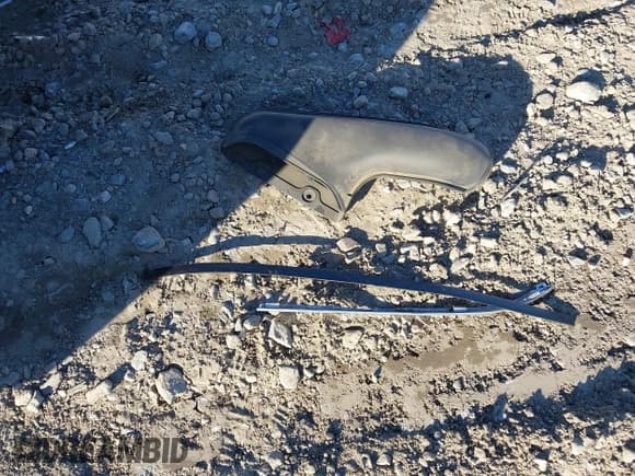 ✅ 2013 Honda Pilot EX-L • VIN: 5FNYF3H6XDB032098 • Lot: 43585685. Listed on IAAI with 245,565 mi. Free auction sales archive from the USA and detailed vehicle history report at DreamBid. Image 12.