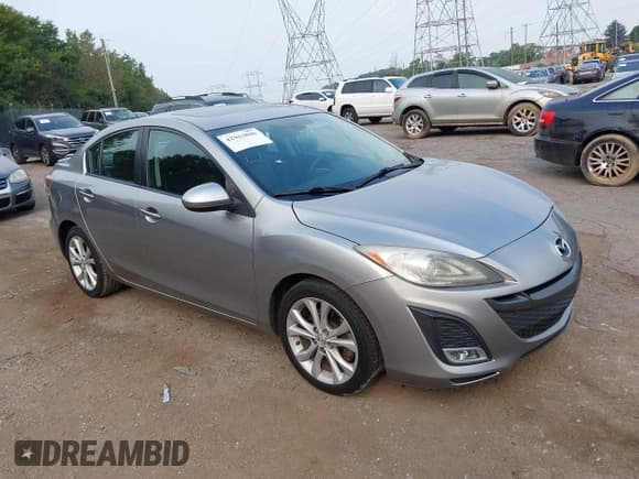 ✅ 2011 Mazda 3 S Grand Touring • VIN: JM1BL1W63B1462762 • Lot: 42915046. Wystawiony na IAAI z przebiegiem 196 724 mil. Bezpłatny archiwum sprzedaży aukcyjnych z USA i szczegółowy raport historii pojazdu na DreamBid. Zdjęcie 1.