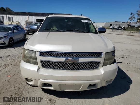 ✅ 2008 Chevrolet Suburban Commercial • VIN: 1GNFC16018R209521 • Lot: 76571044. Wystawiony na Copart z przebiegiem 251 229 mil. Bezpłatny archiwum sprzedaży aukcyjnych z USA i szczegółowy raport historii pojazdu na DreamBid. Zdjęcie 5.