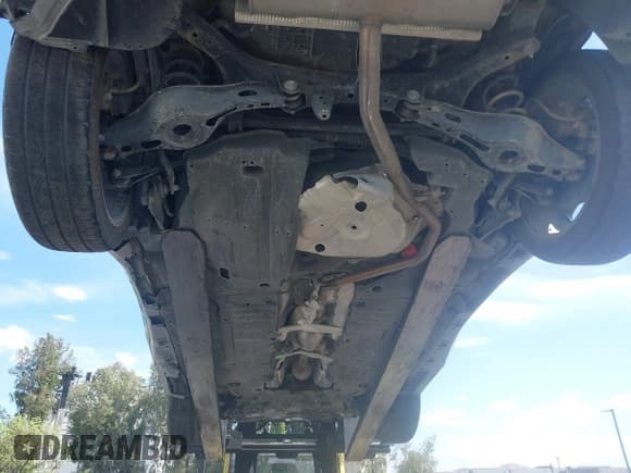 ✅ 2024 Toyota Prius LE • VIN: JTDACAAU2R3021334 • Lot: 43043015. Wystawiony na IAAI z przebiegiem 21 899 mil. Bezpłatny archiwum sprzedaży aukcyjnych z USA i szczegółowy raport historii pojazdu na DreamBid. Zdjęcie 19.