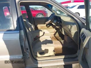 ✅ 1992 Dodge Spirit • VIN: 3B3XA4638NT238159 • Lot: 43300458. Listed on IAAI with 158,922 mi. Free auction sales archive from the USA and detailed vehicle history report at DreamBid. Image 5.