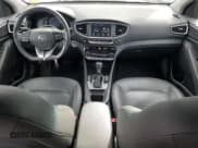 ✅ 2019 Hyundai Ioniq Limited • VIN: KMHC85LC2KU109642 • Lot: 48699485. Wystawiony na Copart z przebiegiem 75 102 mil. Bezpłatny archiwum sprzedaży aukcyjnych z USA i szczegółowy raport historii pojazdu na DreamBid. Zdjęcie 8.