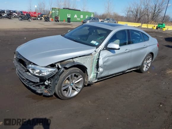 ✅ 2017 BMW 4 Series 430i xDrive • VIN: WBA4F9C33HG813083 • Lot: 41672146. Listed on IAAI with 16,890 mi. Free auction sales archive from the USA and detailed vehicle history report at DreamBid. Image 2.