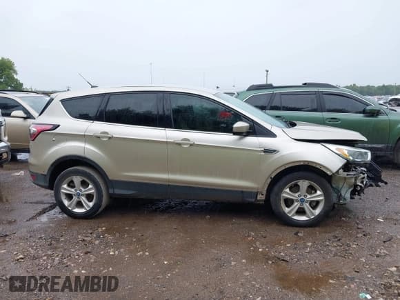 ✅ 2017 Ford Escape SE • VIN: 1FMCU0GD8HUC38401 • Лот: 43044418. Опубликован ранее на IAAI с пробегом 93 509 миль. Бесплатный доступ к архиву аукционных продаж из США и подробный отчёт об истории автомобиля на DreamBid. Изображение 14.