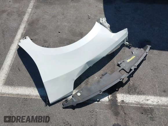 ✅ 2019 Nissan Maxima SL • VIN: 1N4AA6AV8KC379755 • Lot: 43333115. Wystawiony na IAAI z przebiegiem 204 292 mil. Bezpłatny archiwum sprzedaży aukcyjnych z USA i szczegółowy raport historii pojazdu na DreamBid. Zdjęcie 12.