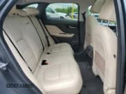 ✅ 2017 Jaguar F-Pace 20d Prestige • VIN: SADCK2BN7HA098322 • Lot: 65294545. Wystawiony na Copart z przebiegiem 96 188 mil. Bezpłatny archiwum sprzedaży aukcyjnych z USA i szczegółowy raport historii pojazdu na DreamBid. Zdjęcie 10.