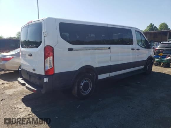 ✅ 2018 Ford Transit Passenger XL • VIN: 1FBZX2YM8JKA17502 • Lot: 56513594. Wystawiony na Copart z przebiegiem Nie podano. Bezpłatny archiwum sprzedaży aukcyjnych z USA i szczegółowy raport historii pojazdu na DreamBid. Zdjęcie 3.