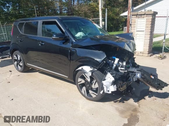 ✅ 2025 Kia Soul GT-Line • VIN: KNDJ53AU7S7950262 • Lot: 43335008. Listed on IAAI with 1,607 mi. Free auction sales archive from the USA and detailed vehicle history report at DreamBid. Image 1.