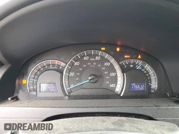 2014 Toyota Camry L z VIN 4T1BF1FK5EU761365, wystawiony jako Copart lot #81643225 z przebiegiem 175 512 mil mil oraz Szkoda całkowita • Salvage title. Historia ofert i sprzedaży dostępna na DreamBid. Obrazek 9.