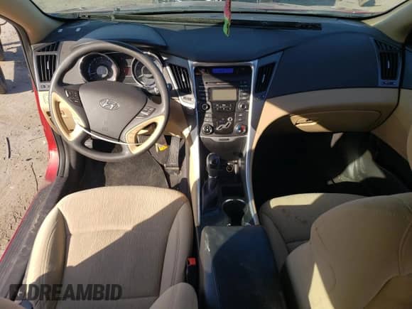 2013 Hyundai Sonata GLS z VIN 5NPEB4AC1DH774685, wystawiony jako Copart lot #84818585 z przebiegiem 77 614 mil mil oraz Szkoda całkowita • Salvage title. Historia ofert i sprzedaży dostępna na DreamBid. Obrazek 8.