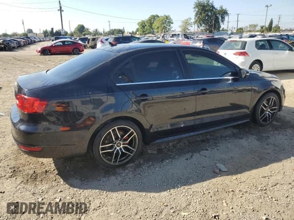 ✅ 2012 Volkswagen Jetta PZEV • VIN: 3VW4A7AJ7CM061276 • Lot: 90913305. Wystawiony na Copart z przebiegiem 172 532 mil. Bezpłatny archiwum sprzedaży aukcyjnych z USA i szczegółowy raport historii pojazdu na DreamBid. Zdjęcie 3.