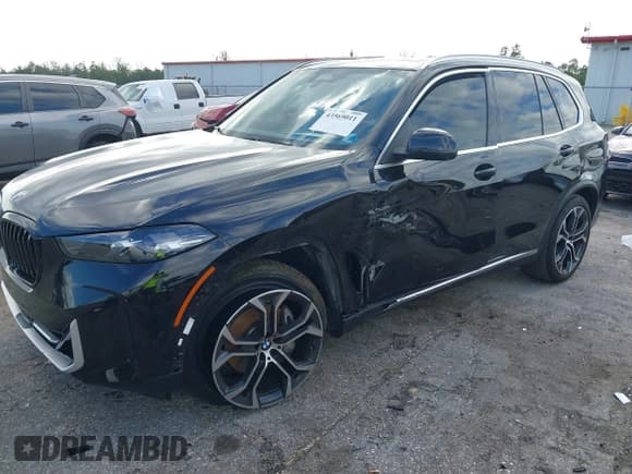 ✅ 2024 BMW X5 xDrive40i • VIN: 5UX23EU02R9S64710 • Lot: 43569011. Listed on IAAI with 18,893 mi. Free auction sales archive from the USA and detailed vehicle history report at DreamBid. Image 17.