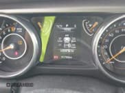 ✅ 2018 Jeep Wrangler Unlimited Sport • VIN: 1C4HJXDG4JW157805 • Lot: 43664383. Wystawiony na IAAI z przebiegiem 91 790 mil. Bezpłatny archiwum sprzedaży aukcyjnych z USA i szczegółowy raport historii pojazdu na DreamBid. Zdjęcie 7.