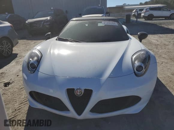 ✅ 2016 Alfa Romeo 4C • VIN: ZARBAAB43GM179154 • Лот: 81356304. Опубликован ранее на Copart с пробегом 24 656 миль. Бесплатный доступ к архиву аукционных продаж из США и подробный отчёт об истории автомобиля на DreamBid. Изображение 5.