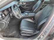 ✅ 2019 Mercedes-Benz E 450 • VIN: WDDZF6JB2KA492610 • Lot: 64541535. Wystawiony na Copart z przebiegiem 77 915 mil. Bezpłatny archiwum sprzedaży aukcyjnych z USA i szczegółowy raport historii pojazdu na DreamBid. Zdjęcie 7.