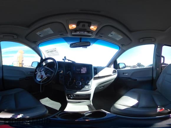 ✅ 2016 Toyota Sienna XLE • VIN: 5TDYK3DC7GS721667 • Lot: 41400702. Listed on IAAI with 85,188 mi. Free auction sales archive from the USA and detailed vehicle history report at DreamBid. Image 21.