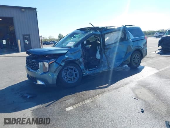 ✅ 2026 Kia Carnival SX • VIN: KNDNE5KA9T6092270 • Лот: 43399416. Опубликован ранее на IAAI с пробегом 3 380 миль. Бесплатный доступ к архиву аукционных продаж из США и подробный отчёт об истории автомобиля на DreamBid. Изображение 22.