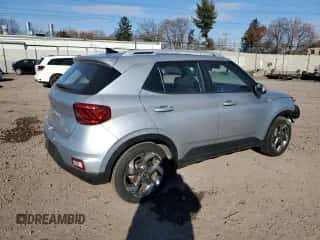 ✅ 2022 Hyundai Venue SEL • VIN: KMHRC8A37NU166422 • Лот: 83429794. Размещён на Copart с пробегом 28 445 миль миль. Получите бесплатный доступ к архиву аукционных продаж из США и посмотрите подробный отчёт об истории автомобиля на DreamBid. Изображение 3.