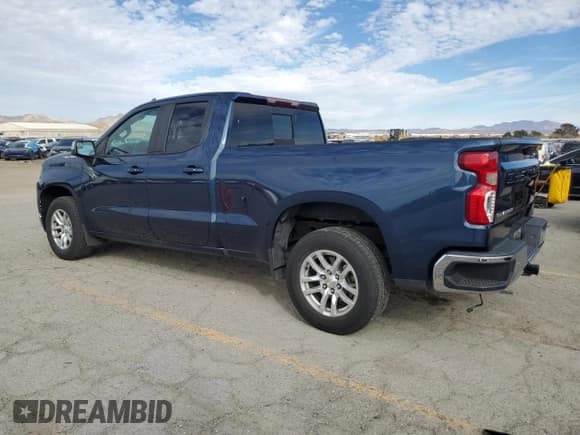 ✅ 2019 Chevrolet Silverado 1500 LT • VIN: 1GCRWCEDXKZ292600 • Lot: 46134225. Wystawiony na Copart z przebiegiem 119 558 mil. Bezpłatny archiwum sprzedaży aukcyjnych z USA i szczegółowy raport historii pojazdu na DreamBid. Zdjęcie 2.
