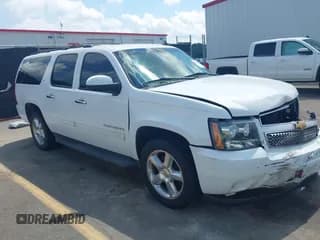 ✅ 2013 Chevrolet Suburban LT • VIN: 1GNSCJE08DR325101 • Lot: 42835198. Wystawiony na IAAI z przebiegiem 173 643 mil. Bezpłatny archiwum sprzedaży aukcyjnych z USA i szczegółowy raport historii pojazdu na DreamBid. Zdjęcie 1.
