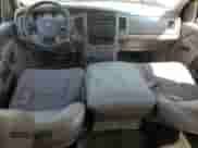 2004 Dodge 1500 ST z VIN 1D7HA18K04J203455, wystawiony jako Copart lot #69301424 z przebiegiem 156 791 mil mil oraz Szkoda całkowita • Salvage title. Historia ofert i sprzedaży dostępna na DreamBid. Obrazek 8.