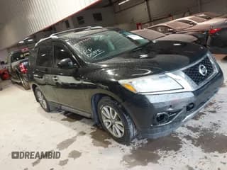 ✅ 2014 Nissan Pathfinder SV • VIN: 5N1AR2MN1EC681489 • Lot: 41592415. Listed on IAAI with 127,933 mi. Free auction sales archive from the USA and detailed vehicle history report at DreamBid. Image 1.